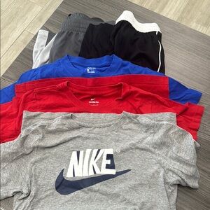 Boys Lot of Nike Clothing size Large